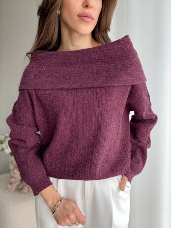 Sweter Plum z odkrytymi ramionami