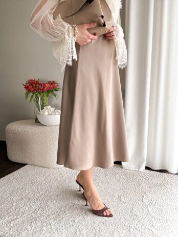 Satynowa spódnica Viki – fango