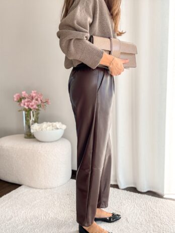 Spodnie w eko skóry brąz